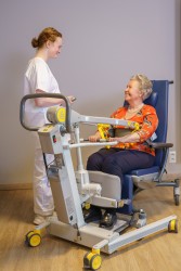 Stand Assist 2620: Ergonomically designed to actively lift in a natural stand-up movement - SureHands Patient lift hoist