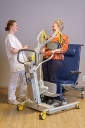 Stand Assist 2620: Ergonomically designed to actively lift in a natural stand-up movement - SureHands Patient lift hoist