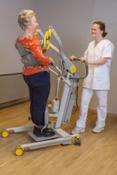 Stand Assist 2620: Ergonomically designed to actively lift in a natural stand-up movement - SureHands Patient lift hoist